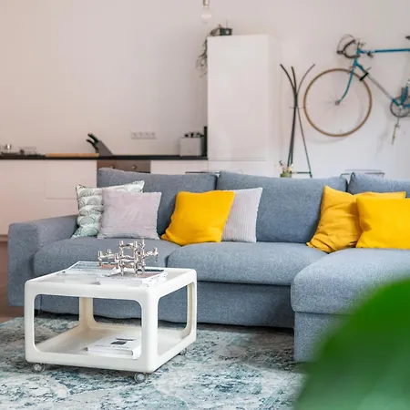 Luxurioeses Apartment, 10min Innenstadt, Parkplatz