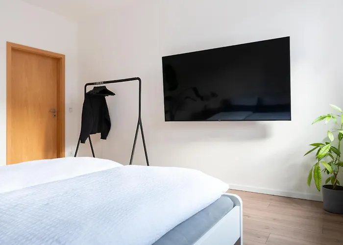 Luxurioeses Apartment, 10min Innenstadt, Parkplatz Appartement *