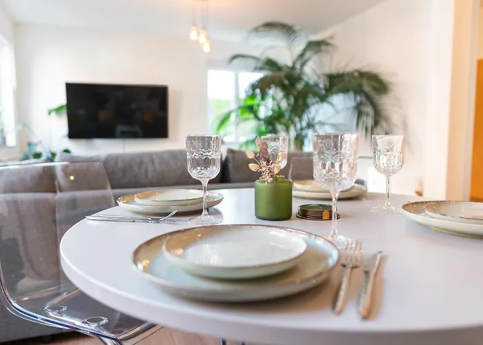 Luxurioeses Apartment, 10min Innenstadt, Parkplatz Appartement Erfurt