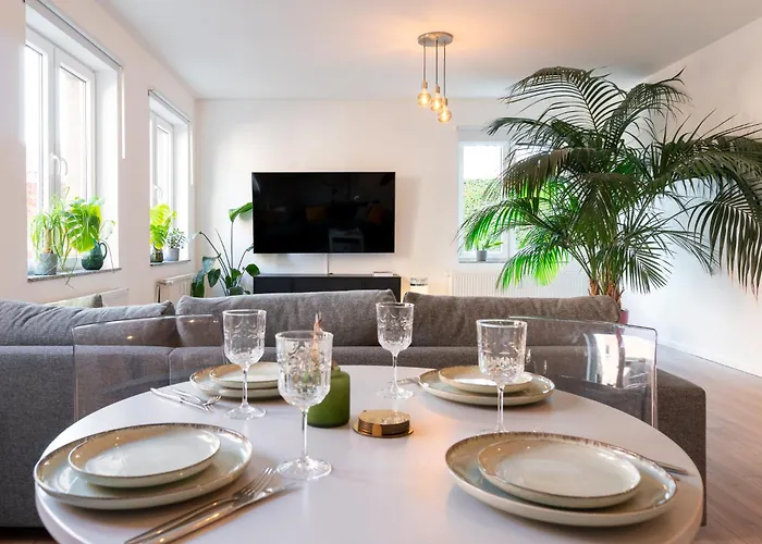 Luxurioeses Apartment, 10min Innenstadt, Parkplatz *