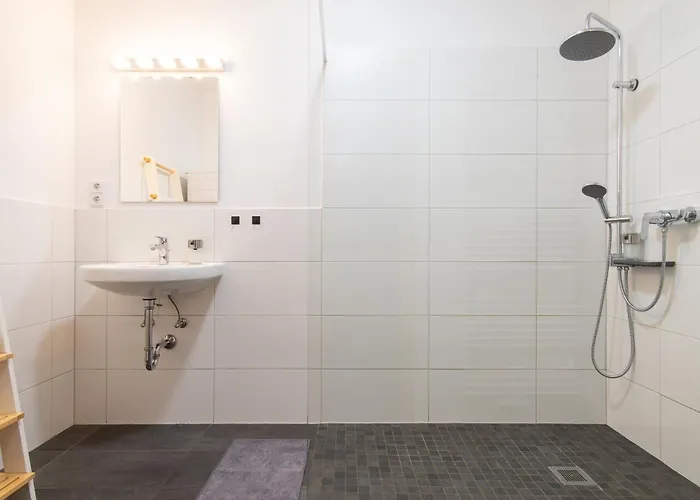 Luxurioeses Apartment, 10min Innenstadt, Parkplatz Appartement Erfurt