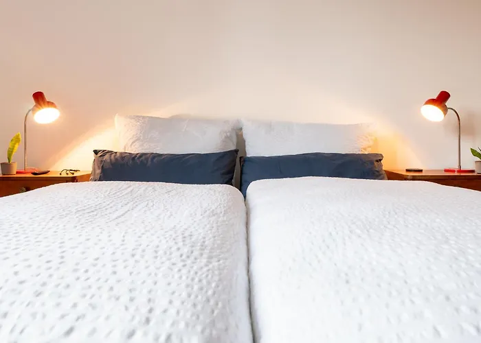 Апартаменты Luxurioeses Apartment, 10min Innenstadt, Parkplatz Эрфурт